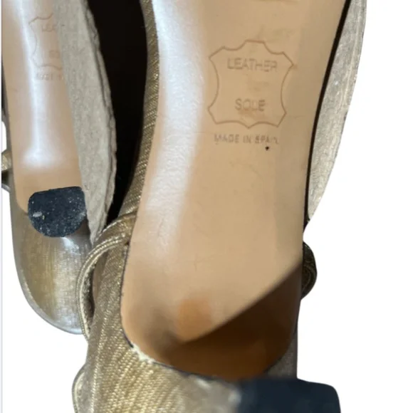 Stuart Weitzman Gold Strappy Kitten Heel Sandals - Picture 10 of 10